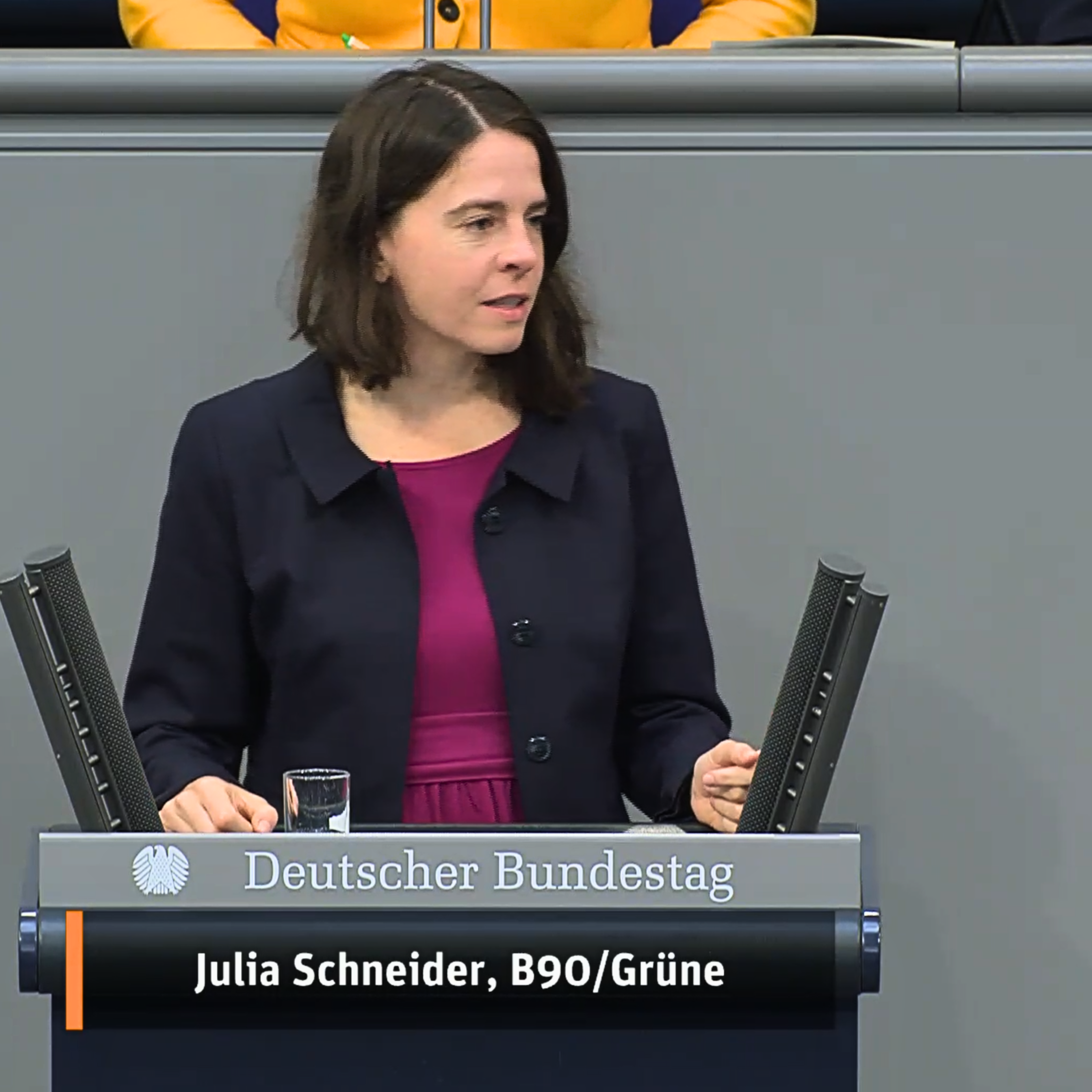 Aktuelles aus dem Bundestag – Julia berichtet (fast) live